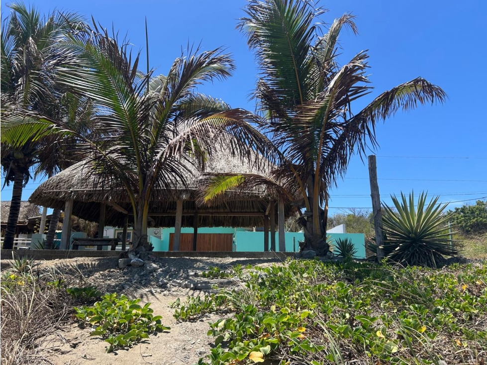 Venta de casa frente al mar en Playa Uverito - 3