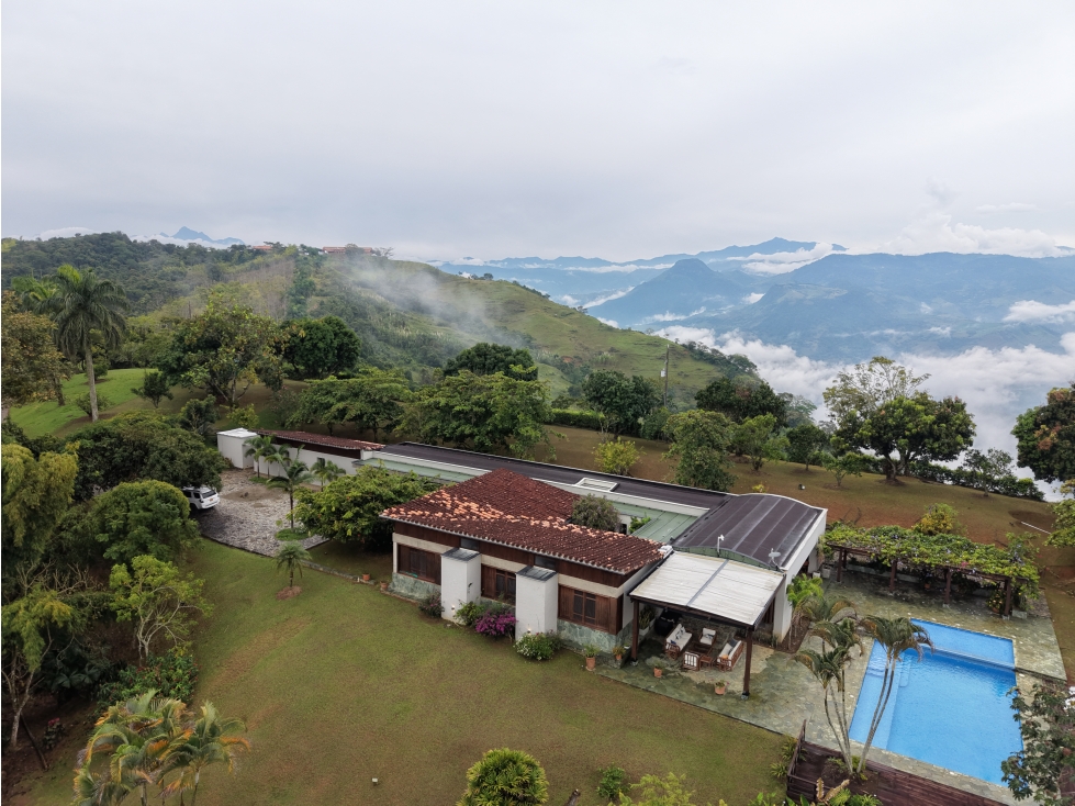 VENTA DE FINCA EN VENECIA SUROESTE DE ANTIOQUIA UNIDAD CERRADA — foto 2