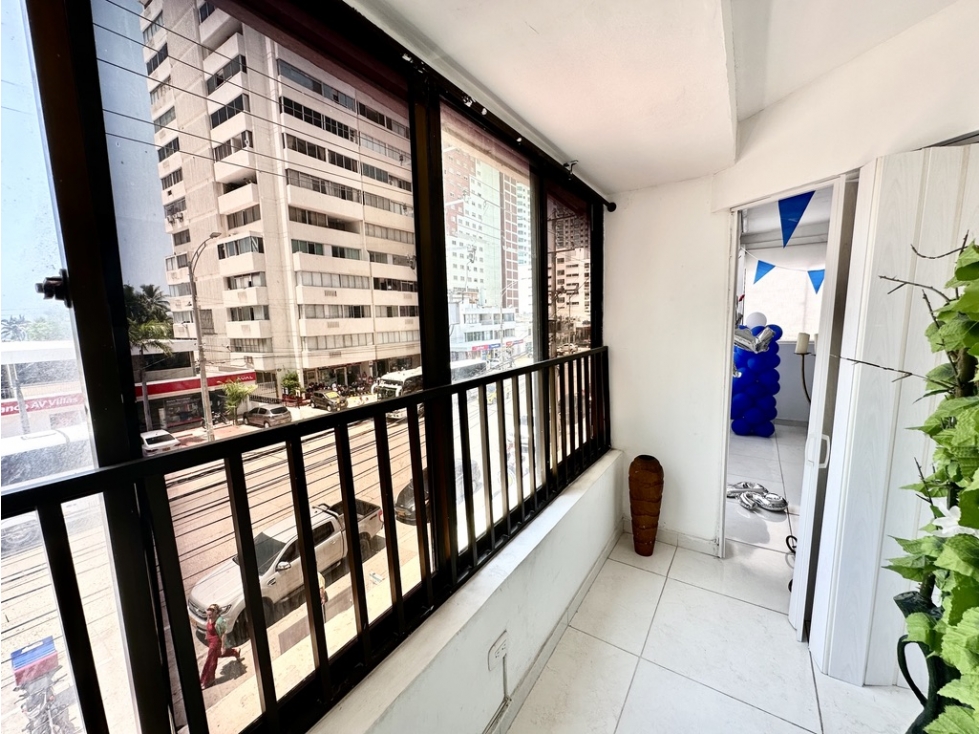 Bocagrande - Venta de Apartamento sobre la Avenida San Martín. — foto 4