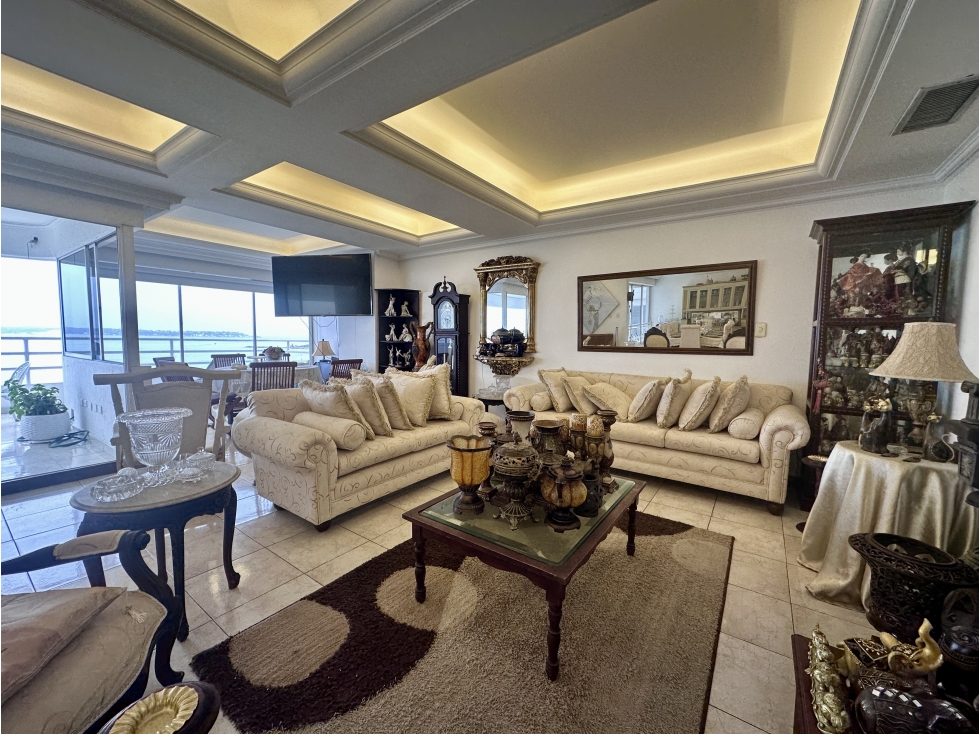 Castillogrande - Venta de Apartamento Frente al Mar. — foto 2