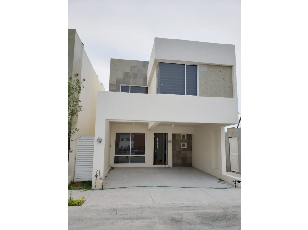 CASA EN VENTA EN APODACA DREAM LAGOONS 3 RECAMARAS