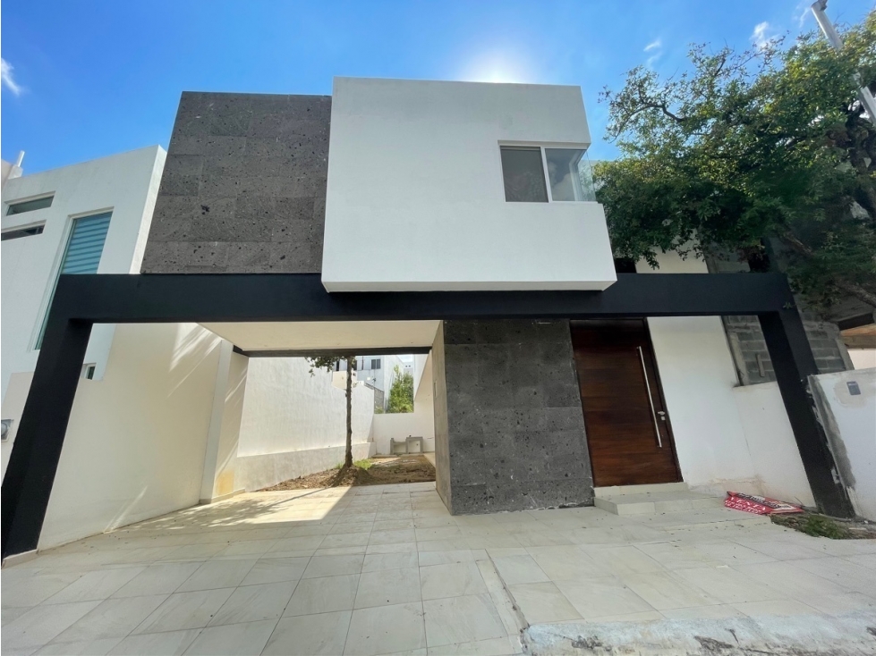 CASA EN VENTA EN SANTIAGO CUMBRES DE SANTIAGO 3 RECAMARAS