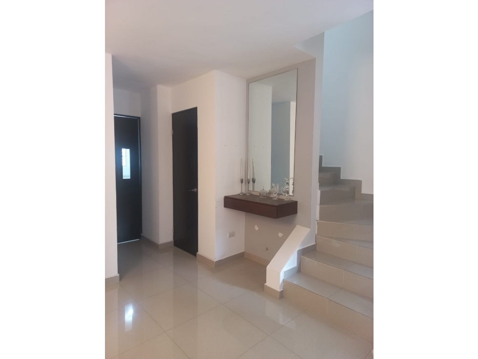 CASA SEMI-AMUEBLADA EN RENTA EN CERRADAS DE CUMBRE SECTOR MIRALTA - 2