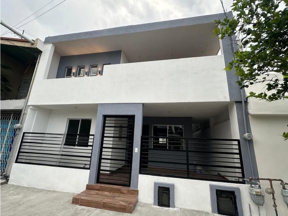 CASA EN VENTA EN CENTRO DE SAN NICOLÁS DE LOS GARZA, NL. - 2