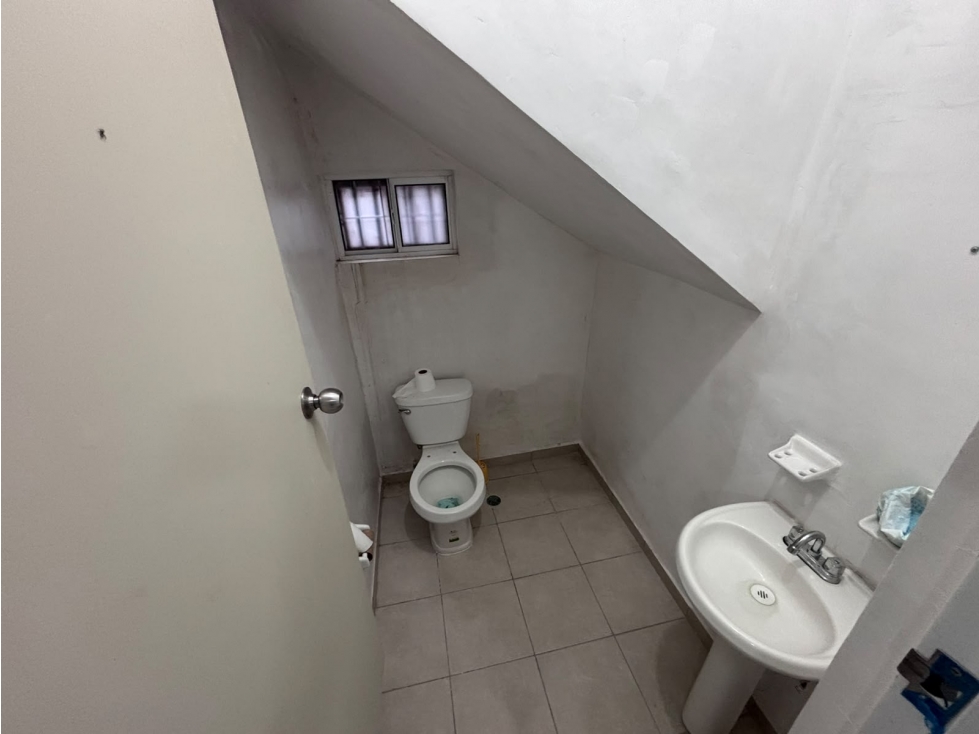 CASA EN RENTA EN FUENTE DE PIEDRA, JUÁREZ, NL JUNTO A PARQUE — foto 3