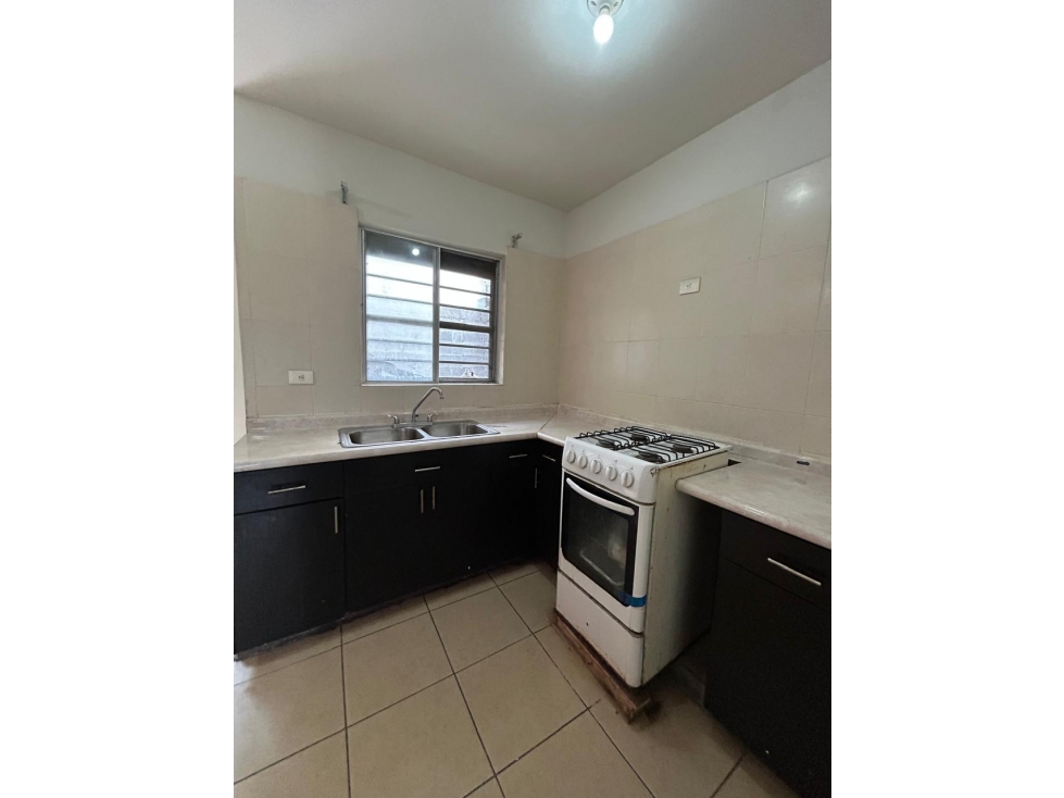 CASA EN RENTA EN LAS HADAS 4TO. SECTOR EN ESCOBEDO N.L. - 4