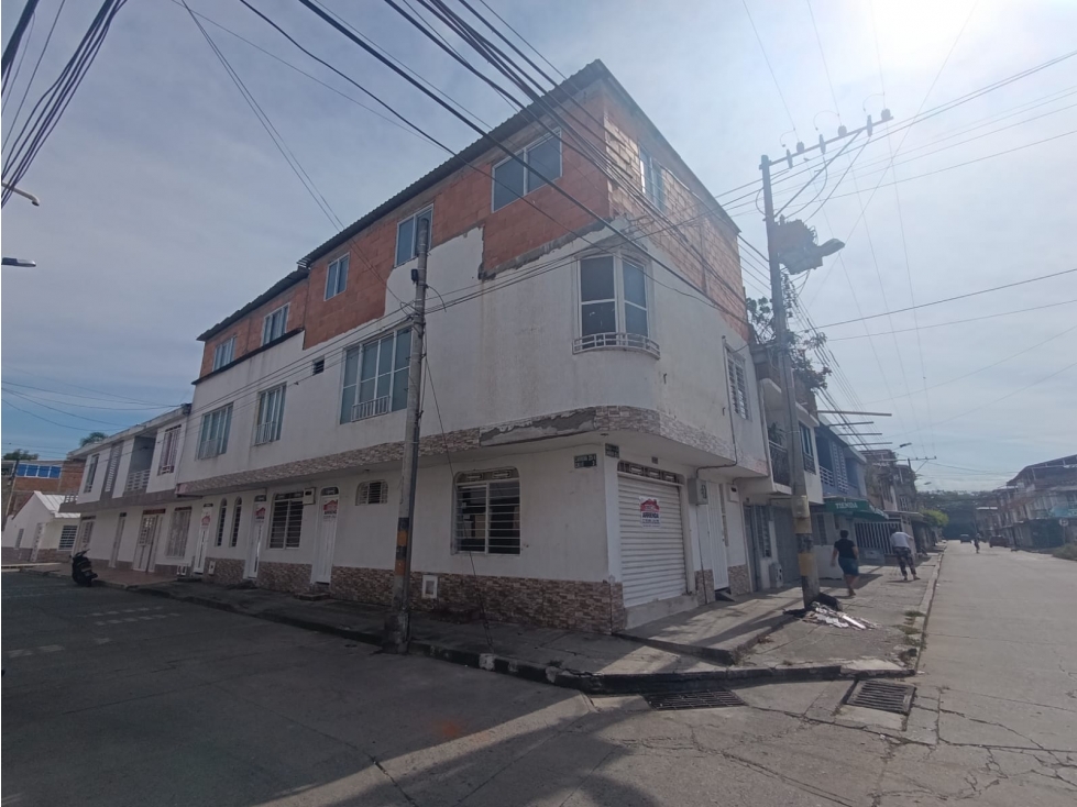 B/ PORTALES DEL RIO APTO 202 - 2