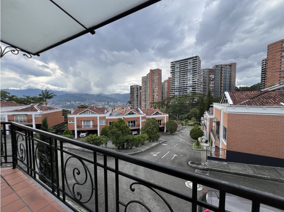 VENTA DE CASA EL POBLADO SECTOR LOMA MARIANITO