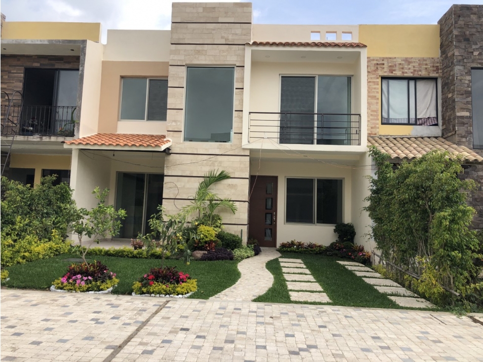 Moderna Casa Nueva en Venta 2 Estilos con Alberca y Seguridad