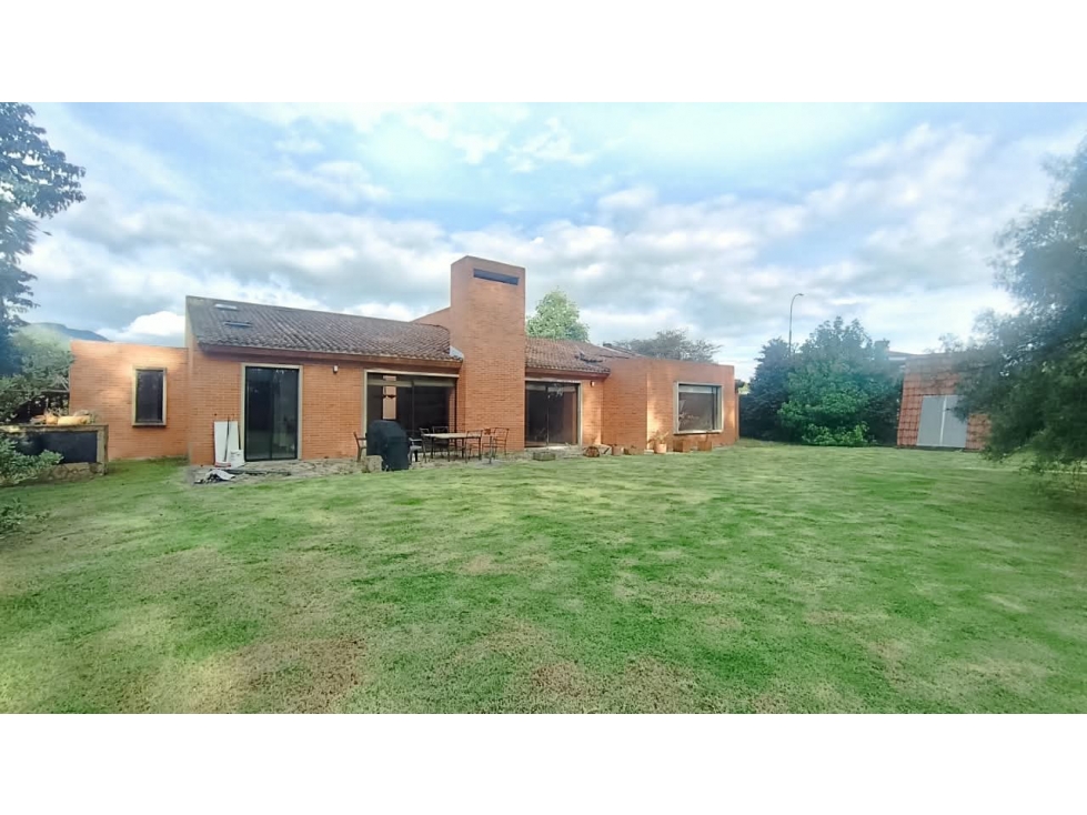 CASA EN GUAYMARAL BOGOTA HACIENDA SAN SIMON DE 1 PISO