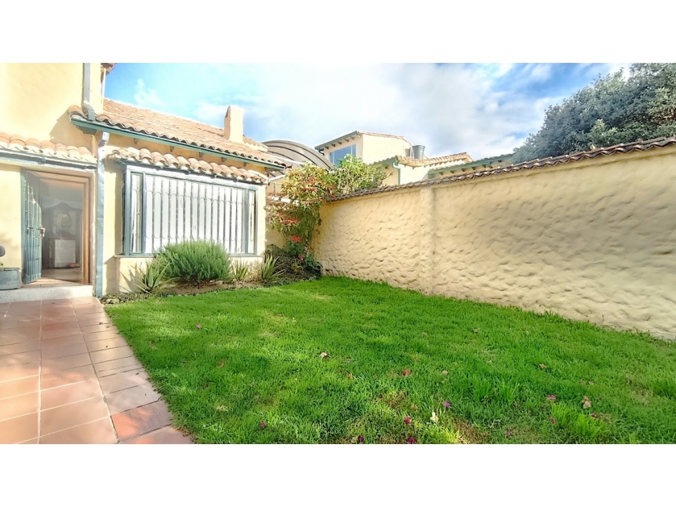 CASA EN COLINA CAMPESTRE DE 2 NIVELES — foto 2