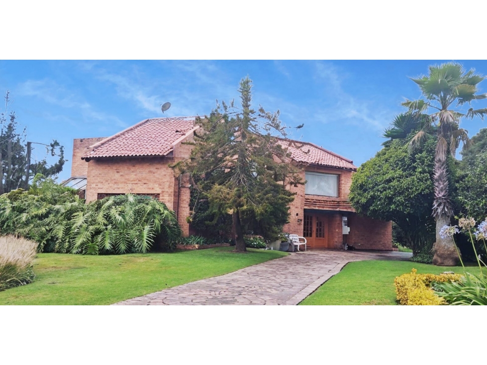 CASA CAMPESTRE EN GUAYMARAL BOGOTA DE 2 PLANTAS