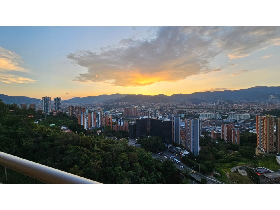 Apartamento Amoblado Loma del indio piso 18 — foto 2
