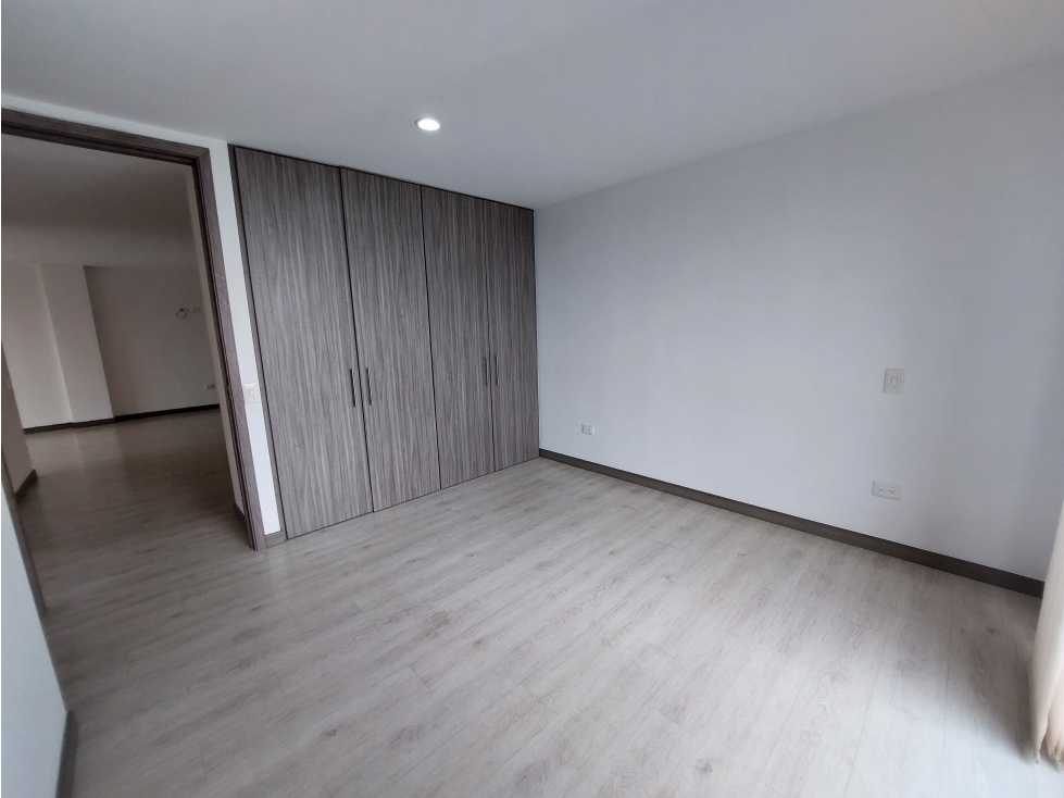 En Venta Amplio Apartemento con Vista hacia el Paisaje Natural Norte — foto 6