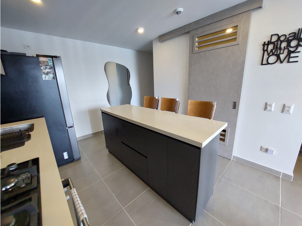 En Venta Apartaestudio Moderno Por la Avenida Centenario Último Piso — foto 5