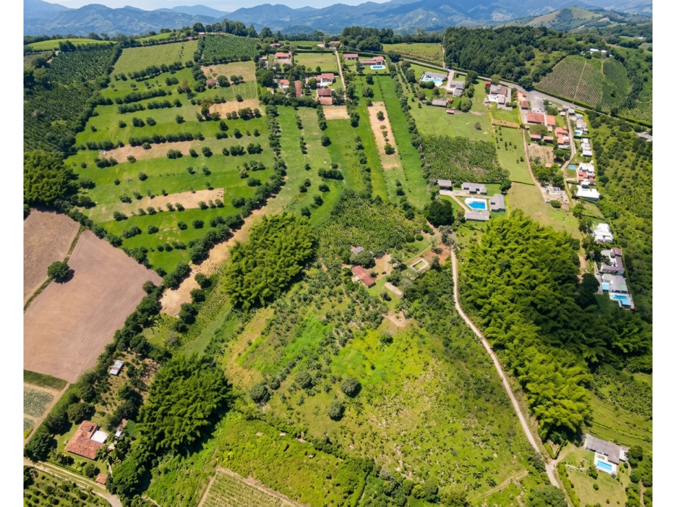 LOTE EN VENTA, VIA MONTENEGRO — foto 4
