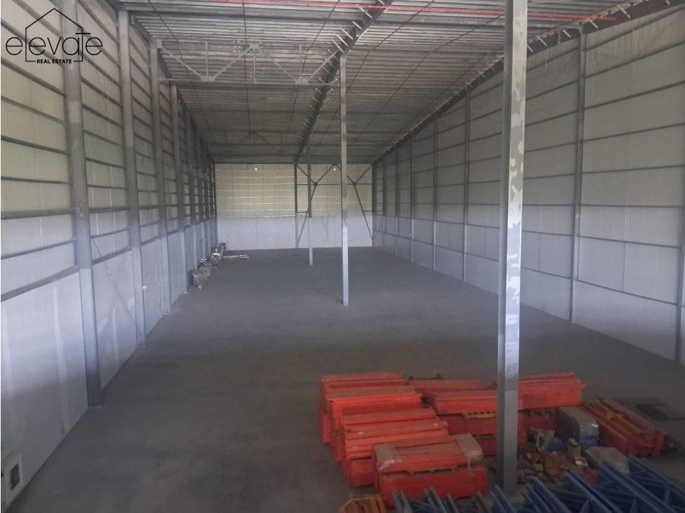 BODEGA CLASE A - CERCA A ROD CAREW ANCON — foto 5