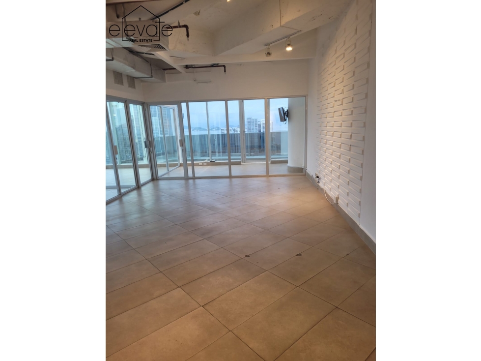 Se alquila oficina en Calle 50 - F&F tower - Revolution Tower — foto 3