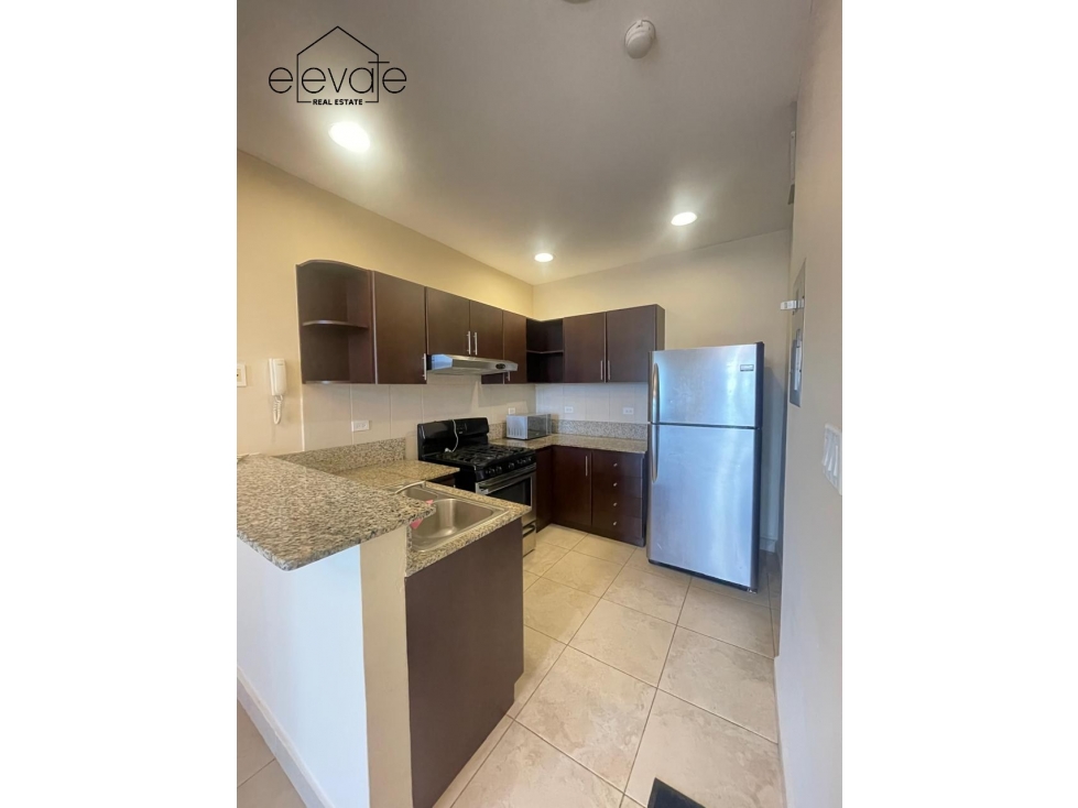CASCO VIEJO, PANAMÁ - ALQUILER APARTAMENTO CON VISTA AL MAR