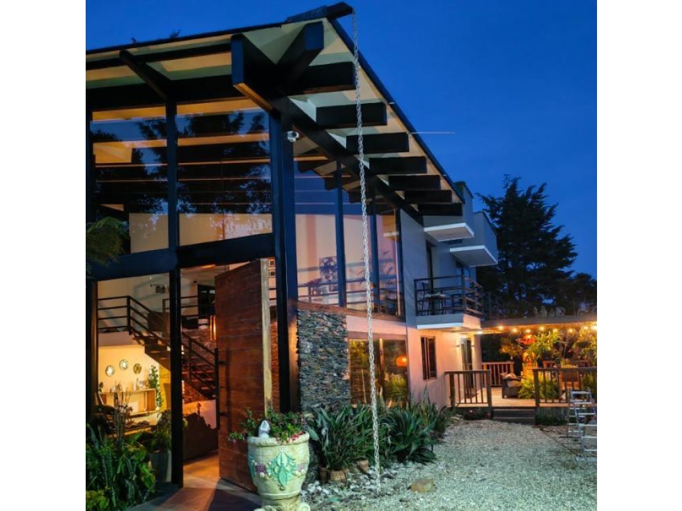 FINCA DE LUJO EN MARINILLA 7000 M2