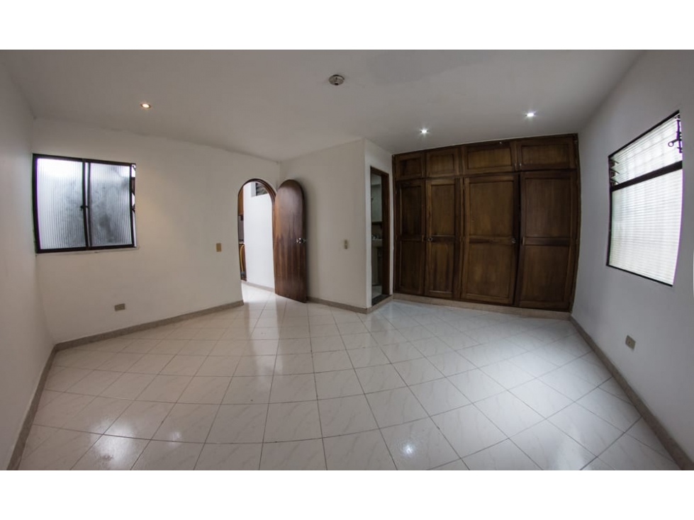 VENDO CASA SECTOR PRADO CENTRO