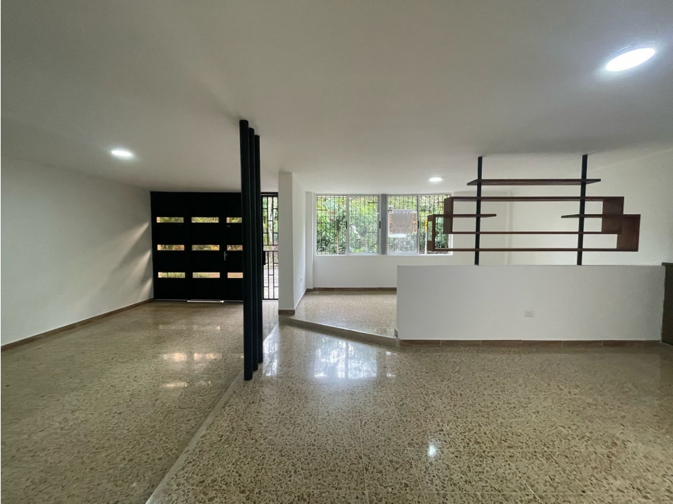Venta Casa Bifamiliar Primer Piso - Belen Miravalle