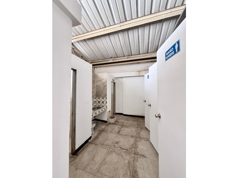 VENDO- ARRIENDO BODEGA SECTOR UDEA-BOMBA DE GALLO 360 M2 3 PISO — foto 4