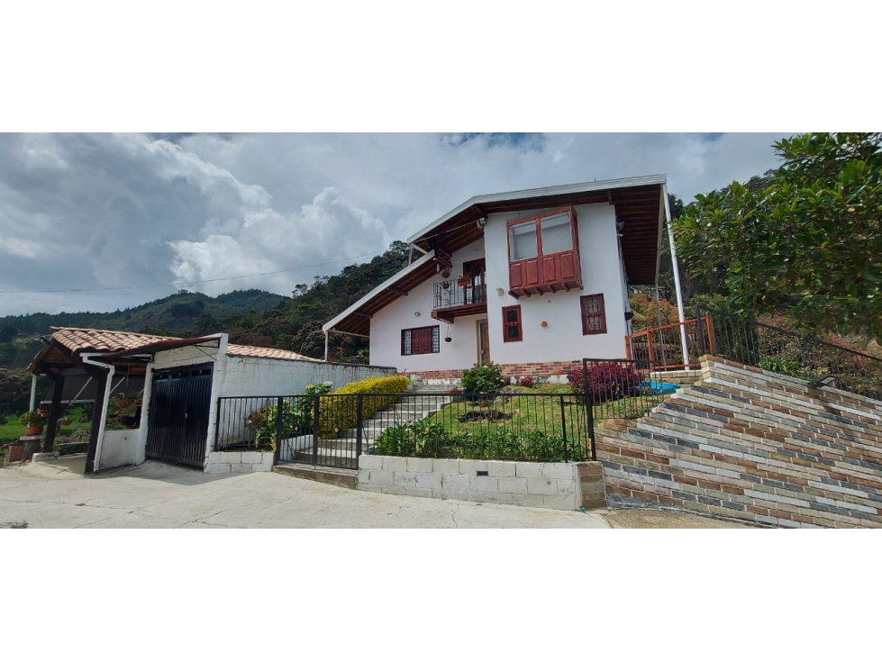 Casa Campestre en Venta San Cristóbal, Medellín 4300 M2 — foto 2
