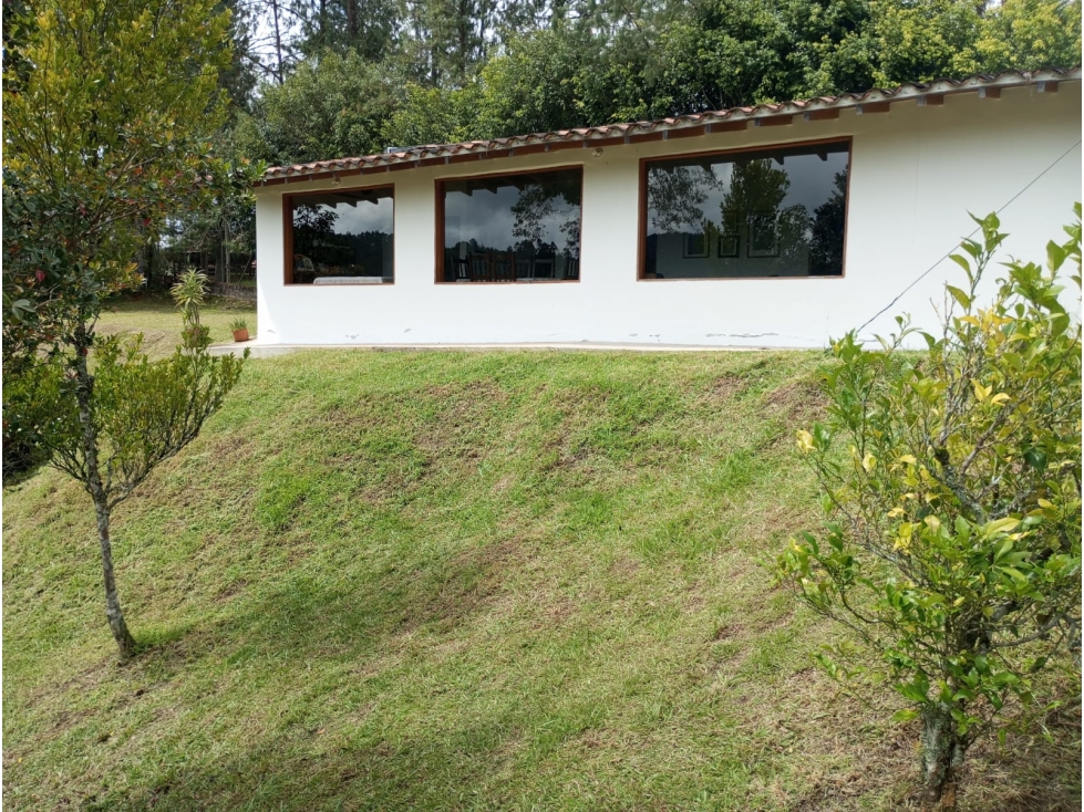 BAJO DE PRECIO CASA FINCA EN EL RETIRO VEREDA EL PORTENTO 4687 M2 — foto 2