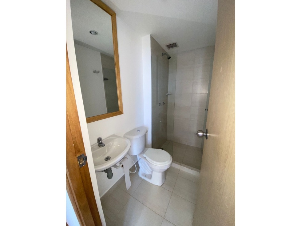 VENDO APTO EN FLORIDA NORTE AMERICA PARQUEADERO Y UTIL — foto 2