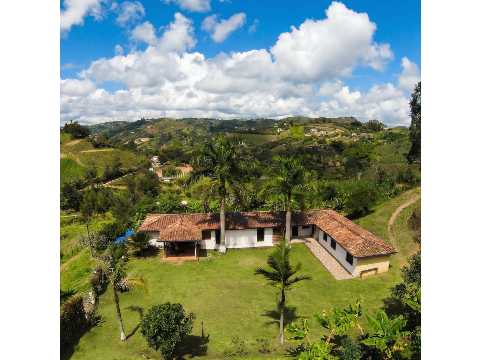 LOTE CON CASA CAMPESTRE EN VENTA MARINILLA / CERCA AL PEÑOL 7000 M2
