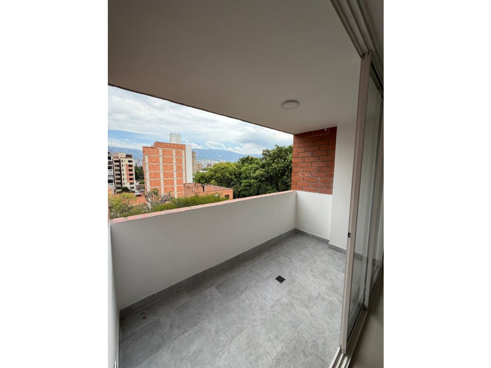 APARTAMENTO EN VENTA CALASANZ, MEDELLÍN PARTE BAJA 83 M2 — foto 2