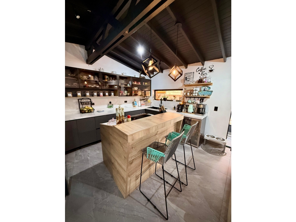 VENTA DE CASA DE 3 NIVELES CABAÑITAS BELLO 256 M2 SOLO CONTADO — foto 6