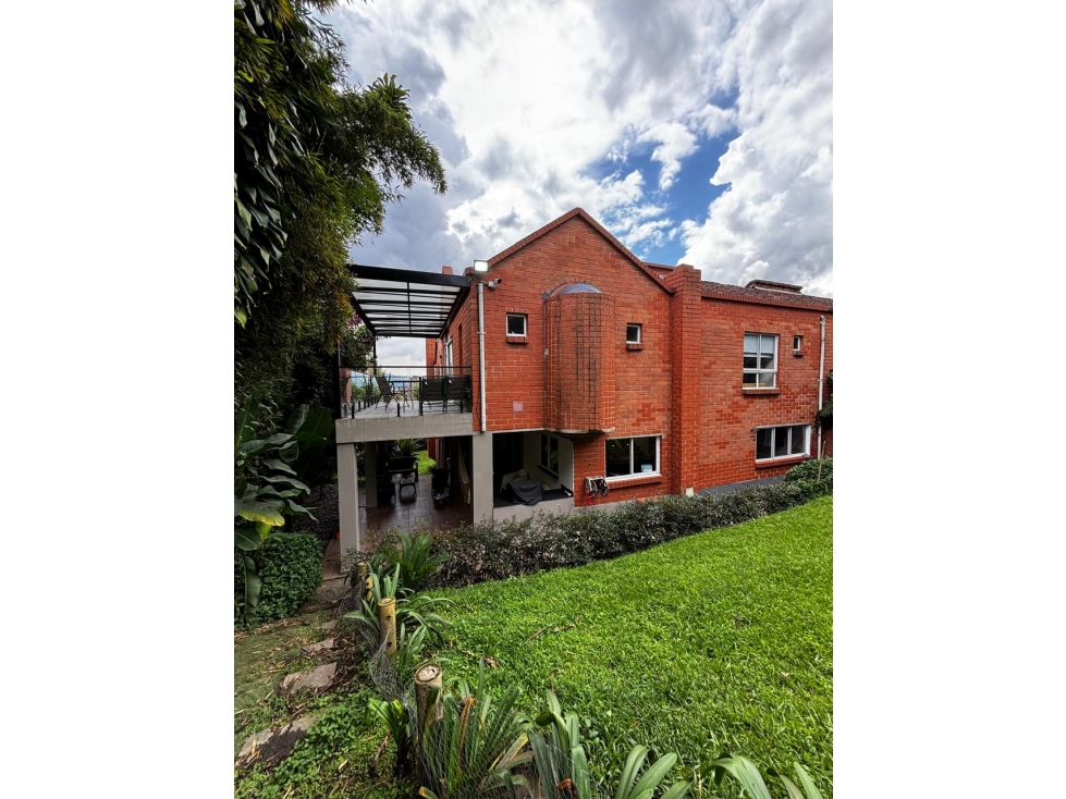 VENDO CASA EN EL POBLADO ZONA EXCLUSIVA 780 M2 UNIDAD CERRADA — foto 3
