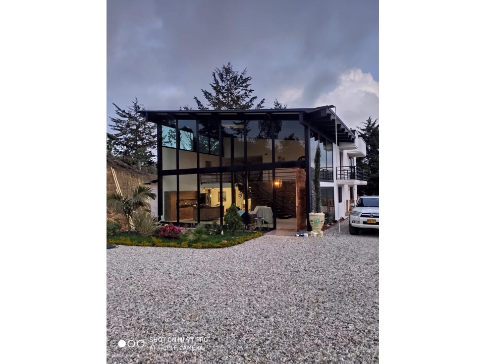 FINCA DE LUJO EN MARINILLA 7000 M2 — foto 2