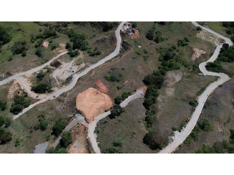 LOTES PARCELACION PRIVADA SANTA FE DE ANTIOQUIA 2801 M2 -3800 M2 — foto 3