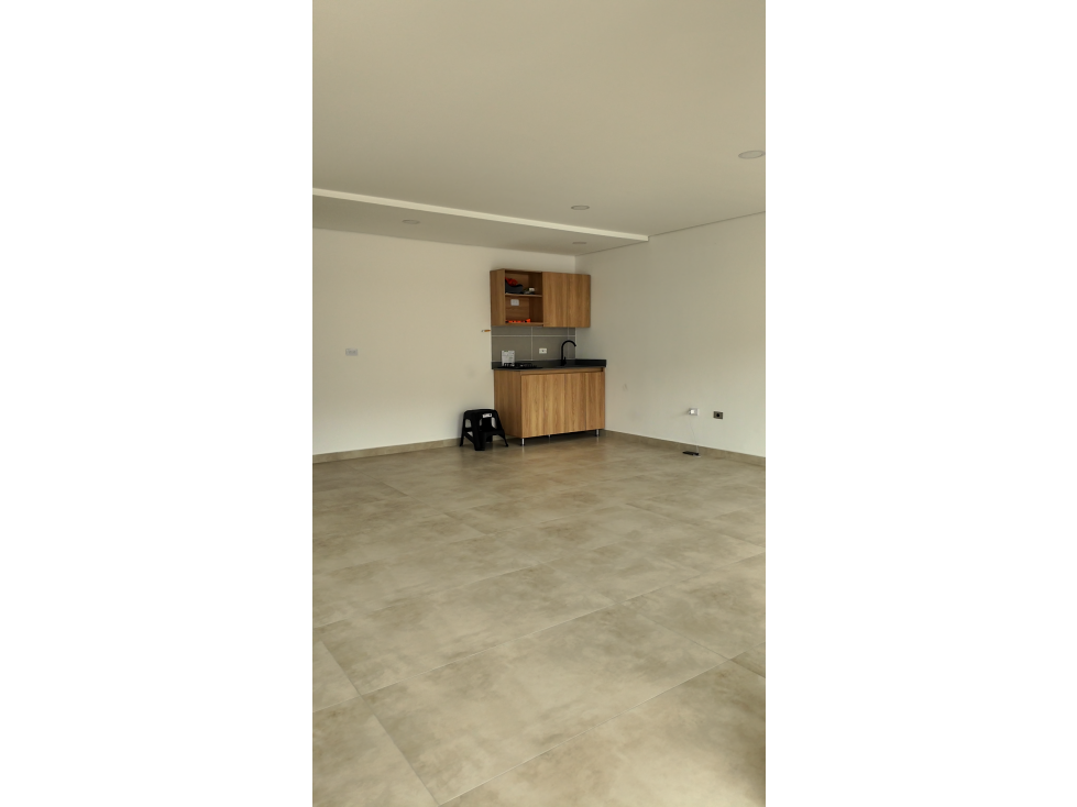 ¡OPORTUNIDAD DE INVERSIÃN EN LAURELES LOCAL DE 50 M2 — foto 4