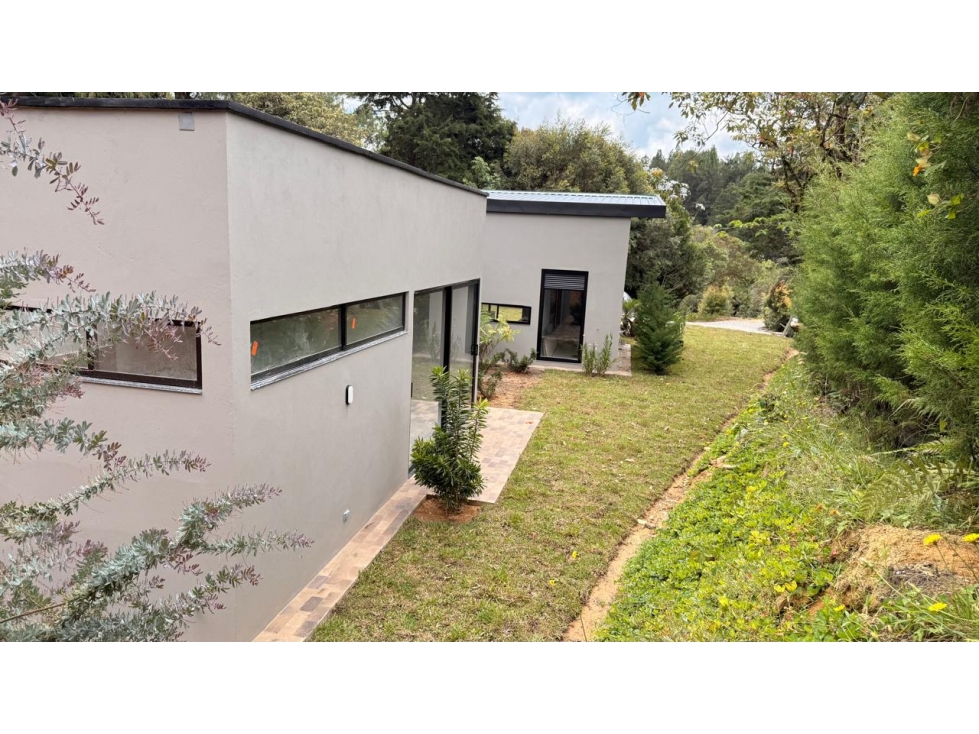 CASA CAMPESTRE EXCLUSIVA EN GUARNE VEREDA EL MOLINO 2000 M2 — foto 4