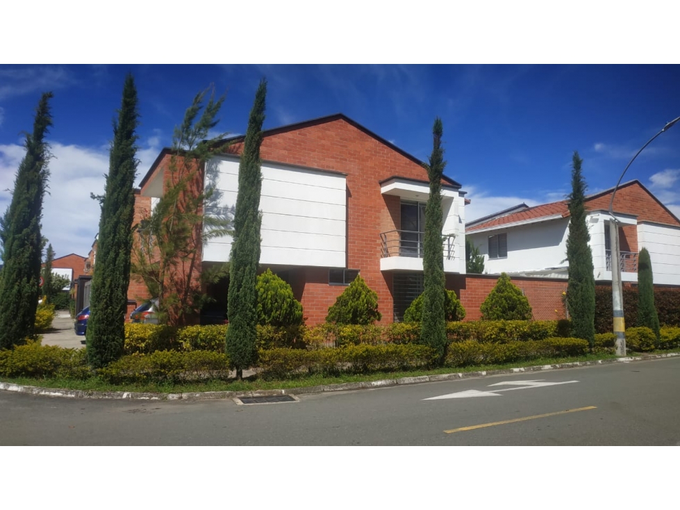 VENTA CASA CAMPESTRE EN LA CEJA 120 M2