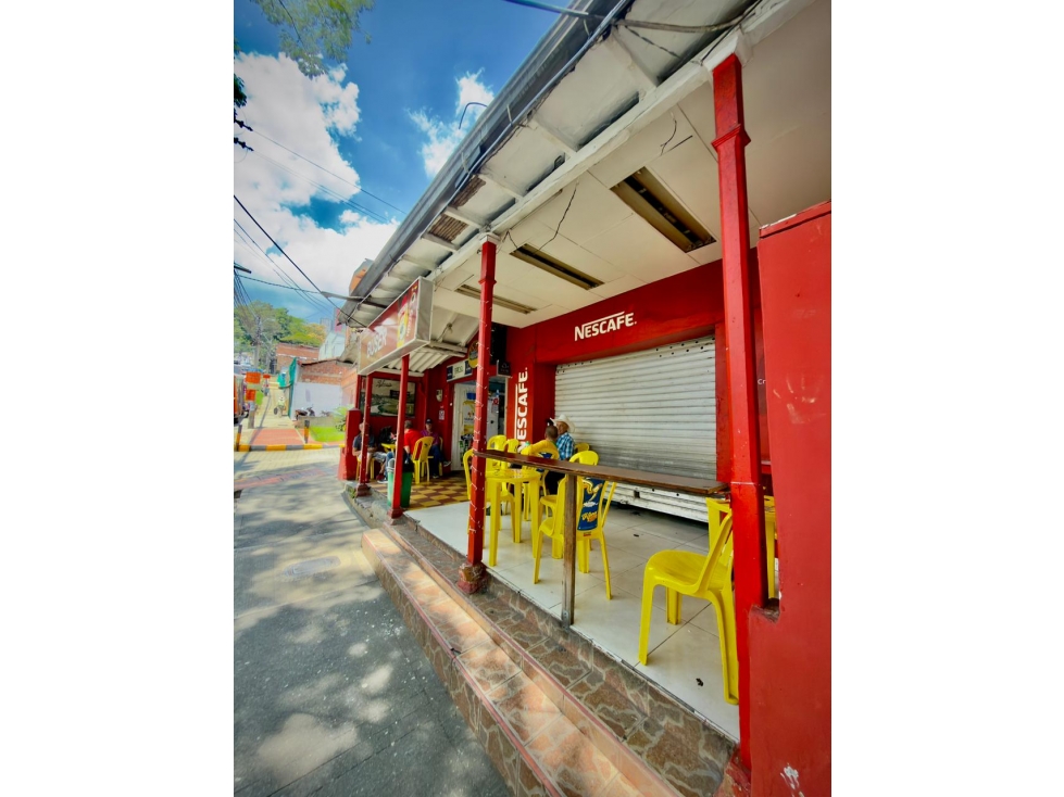 OPORTUNIDAD DE INVERSIÓN CASA LOTE EN ROBLEDO (PARTE BAJA) 1340 M2 — foto 4
