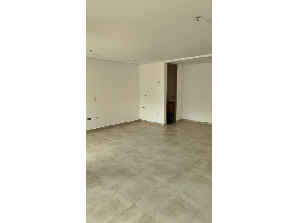 ¡OPORTUNIDAD DE INVERSIÃN EN LAURELES LOCAL DE 50 M2 — foto 5