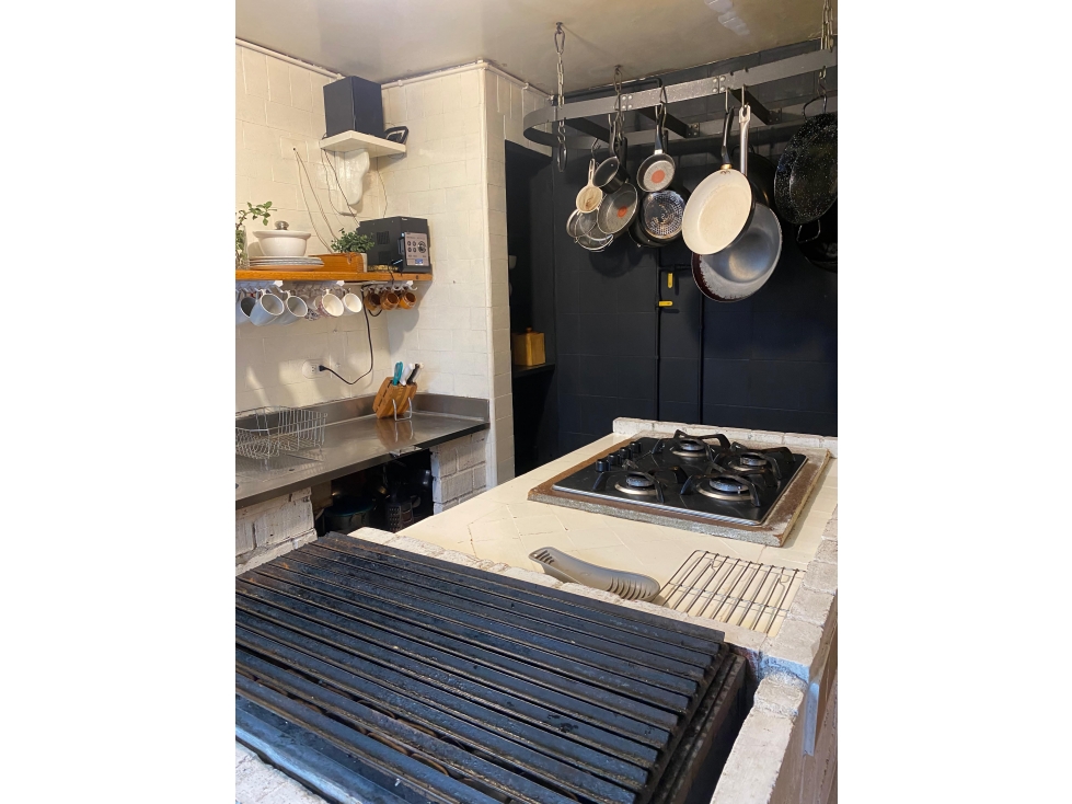 VENDO CASA INDEPENDIENTE EN LOS COLORES — foto 2