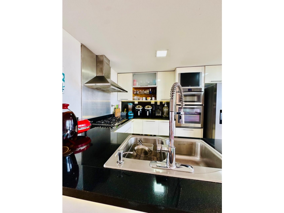 BAJO PRECIO VENDO PENTHOUSE DE LUJO EN EL POBLADO VISTA 360 — foto 4