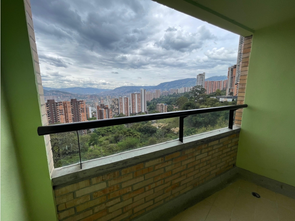 APARTAMENTO EN VENTA SABANETA 110 M2 CON VISTA A MEDELLIN — foto 4