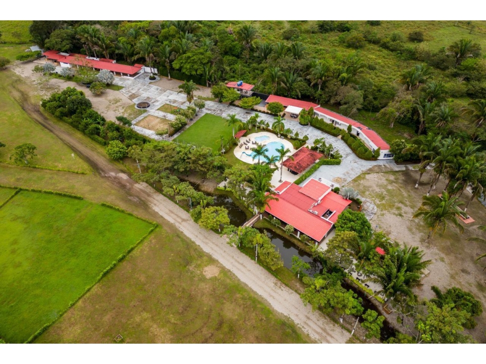 SE VENDE LOTE VIA SIRIVANA - 3