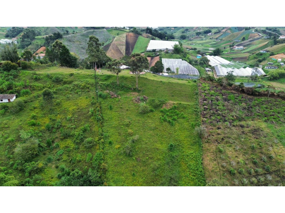 SE VENDE LOTE INDEPENDIENTE EN MARINILLA