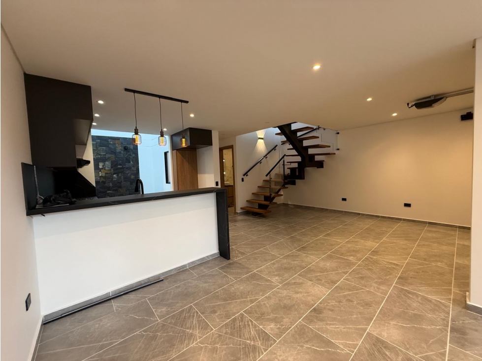 Se vende Casa La Ceja, unidad abierta Bosques del Tambo (AR) - 1