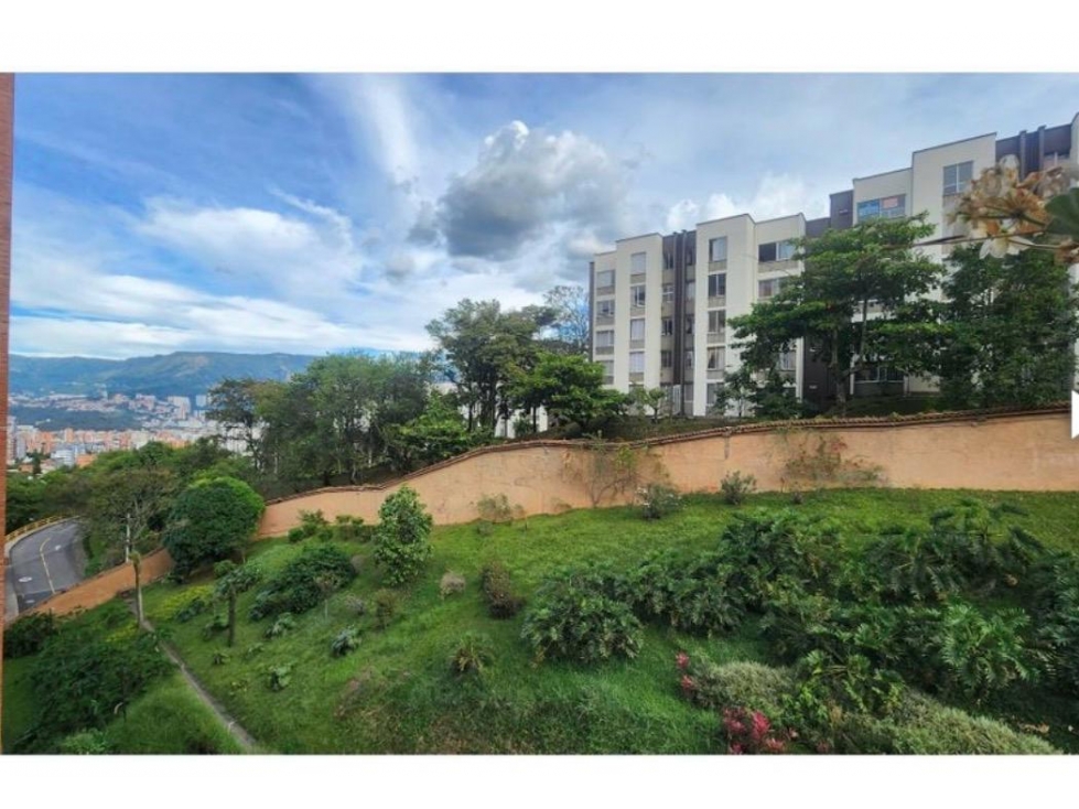 APARTAMENTO REMODELADO EN LAURELES LA ALMERIA VISTA PANORAMICA — foto 2