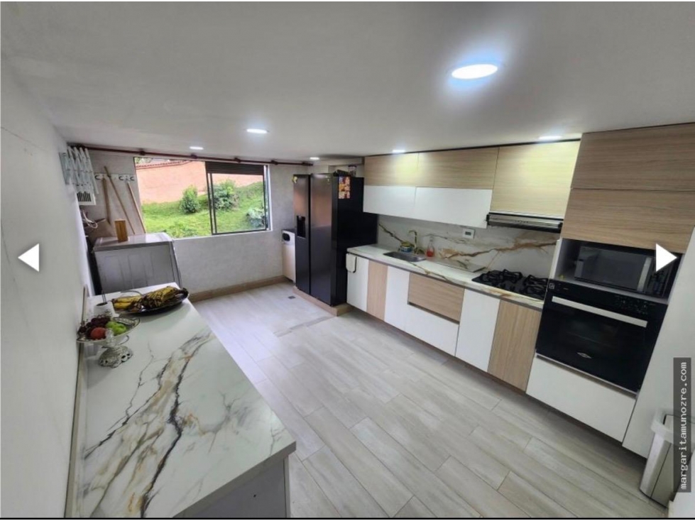 APARTAMENTO REMODELADO EN LAURELES LA ALMERIA VISTA PANORAMICA — foto 6