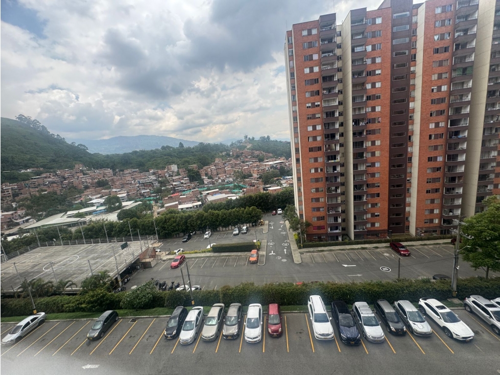 Apartamento en venta Loma de los Bernal, Medellín